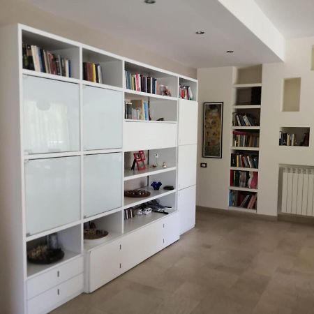 Villa Tiziana Монреале Екстериор снимка