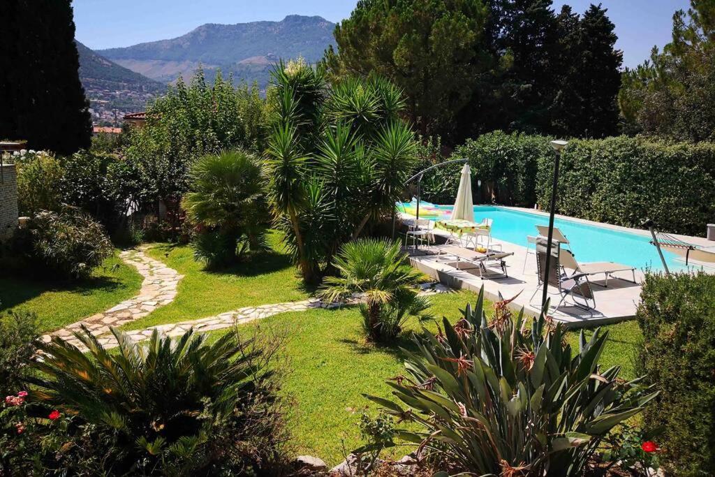 Villa Tiziana Монреале Екстериор снимка
