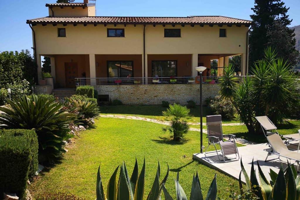 Villa Tiziana Монреале Екстериор снимка